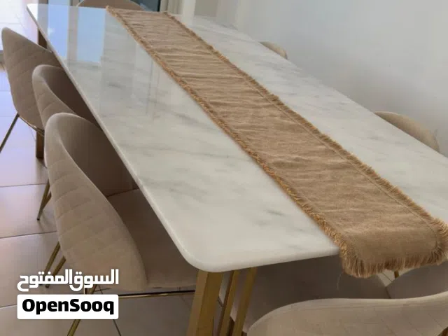 Dining table for sale