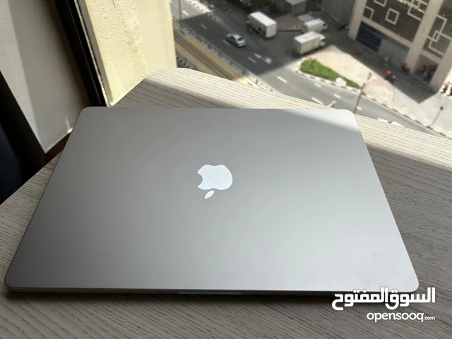 MacBook Air, M2, (8/ 256 GB) , 15”