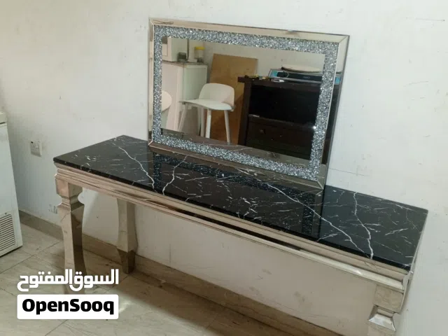 مدخل استنستيل سيلفرمع رخامةوالمنظرةشبةجديد