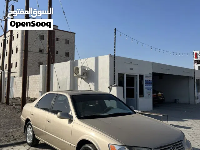 1998 تويوتا كامري LE