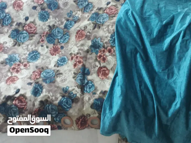 متفرقات للبيع برادي و سجاد شاغي سكني بحالة الجديد 40دينار