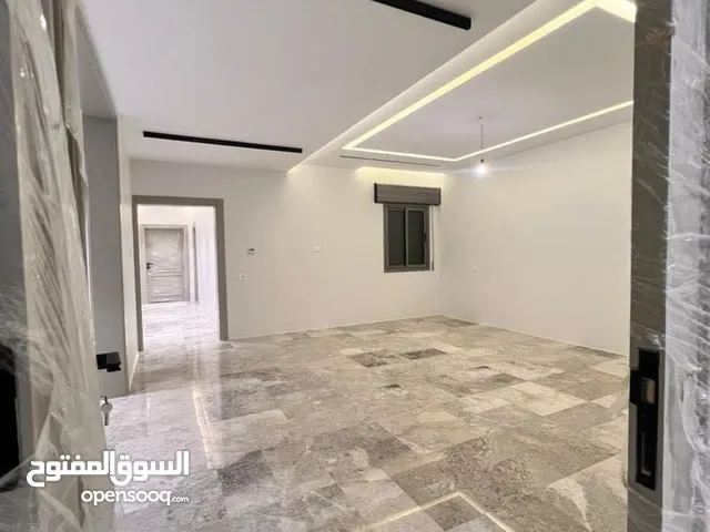 230 m2 5 Bedrooms Apartments for Sale in Tripoli Al-Nofliyen