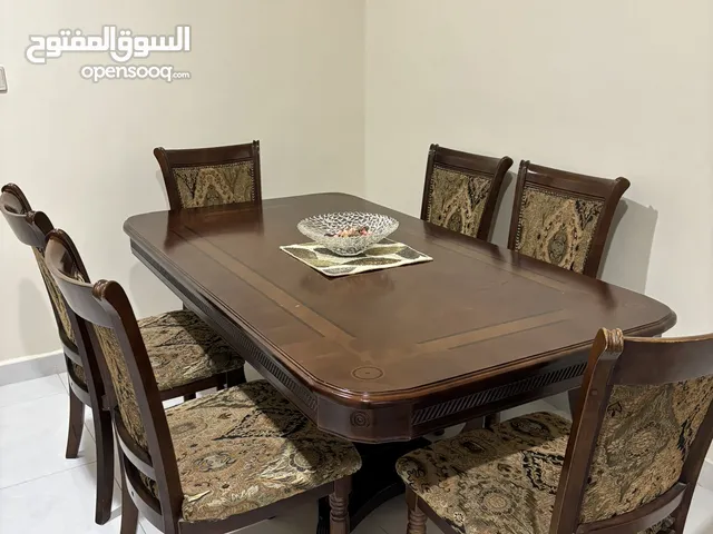 6 Seater wooden dining table GOOD CONDITION