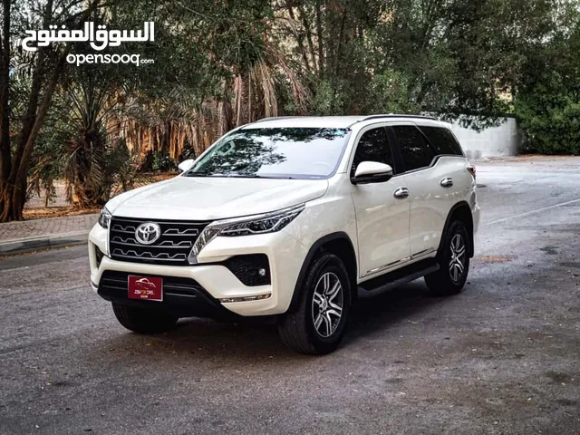 TOYOTA FORTUNER 4X4 FULL OPTION SINGLE OWNER FULL AGENCY MAINTAINED SUV FOR SALE URGENT