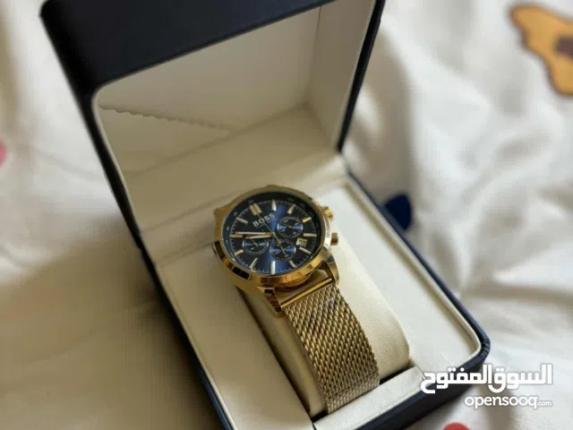 لمحبي الساعات ساعة boss بسعر مغري فقط 150 شيكل الساعة جودتها ممتازة ولسا بعلبتها مش مستخددمة