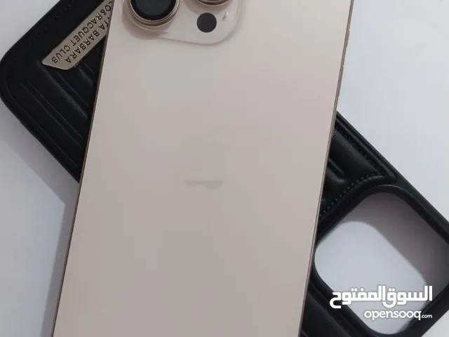 ايفون 16كسر كارتون صار شهر من اخذته نضيف جدا بطاريه 100 للاستفسار اكثر مراسلتي او الاتصال بي