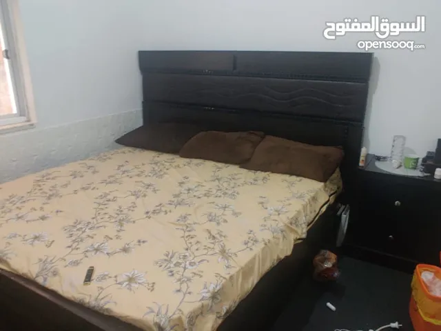 غرفة نوم خشب ثقيل