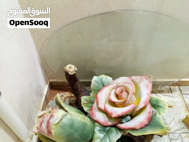 طاولة للبيع