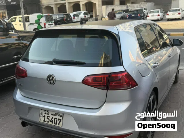 2015 فولكسفاغن جولف GTI Standard