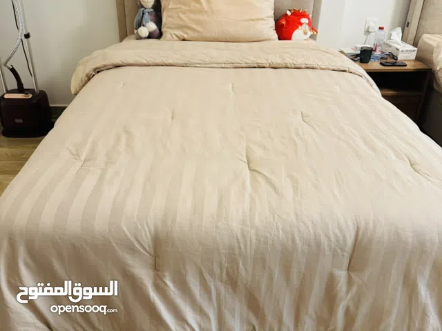 أسرّة غرفة نوم مع خزائن