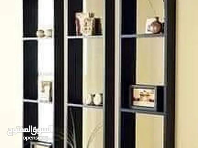 رف خشب شاشه ومطبخ وحمام وديكور حائط وستاند مكياج وجلاتين وغيره
