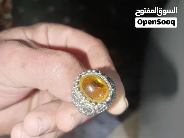 حجر عقيق داخل الحجر نمله للبيع أو للبدل على خاتم حجم كبير