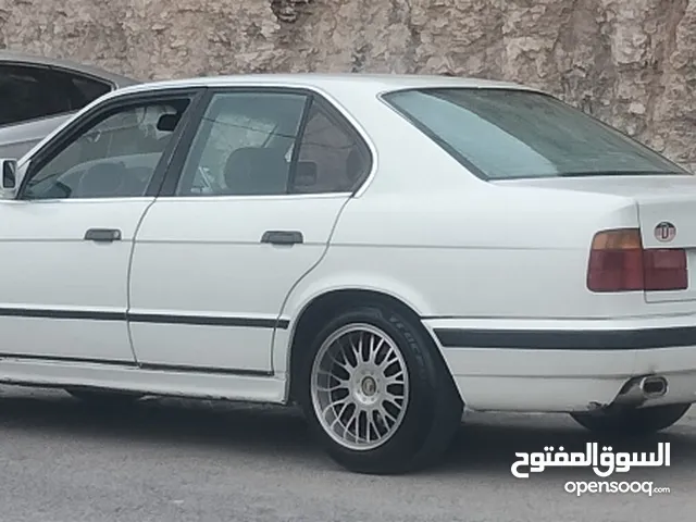 للبيع e 34 1989 BMW 520