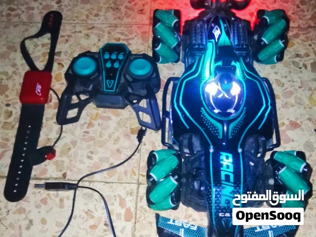 عربيه بريموت وتحكم بالساعه أيضا وبها موسيقى