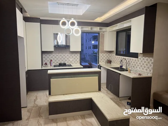 150 m2 4 Bedrooms Apartments for Sale in Amman Jabal Al Zohor