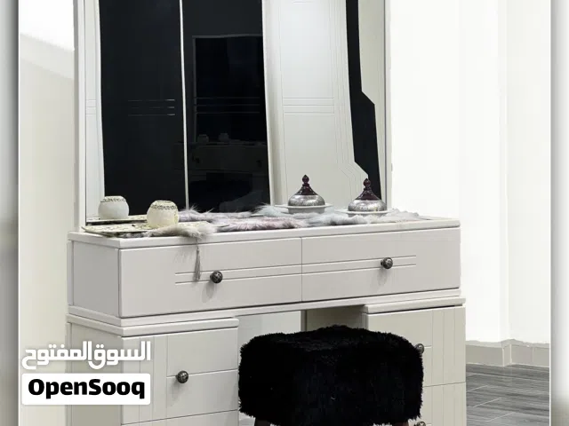 فني نجار لفك  وتركيب جميع دار