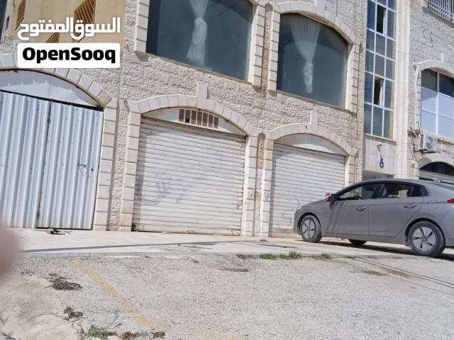 مخازن تجاريه للايجار مساحة 212م و170م