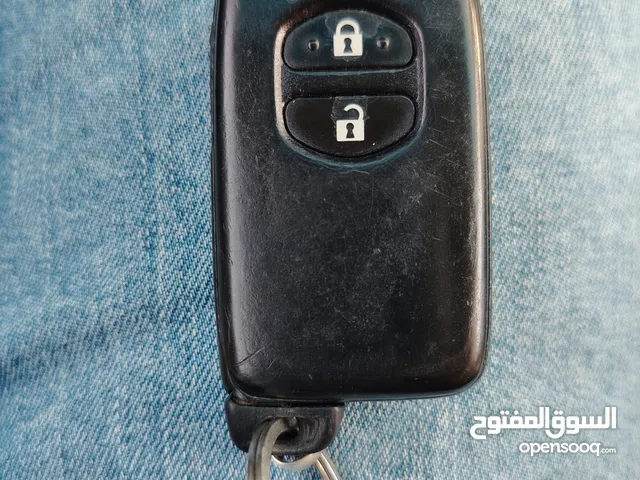 مفتاح تويوتا بريوس بحالة ممتازة