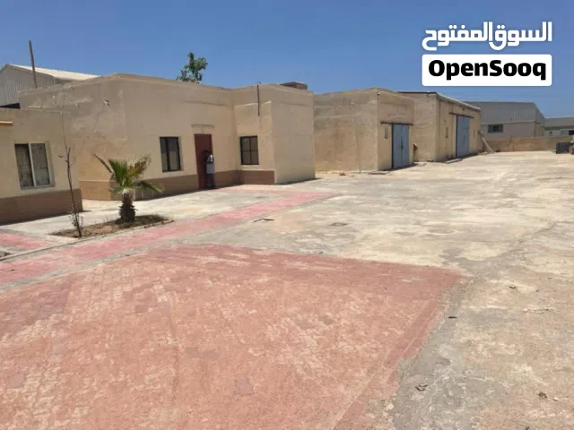 في منطقة ريسوت الصناعية