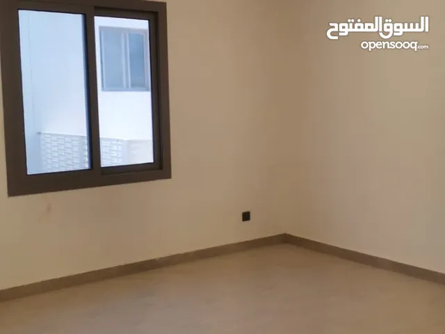 300 m2 5 Bedrooms Villa for Rent in Al Riyadh Al Khaleej
