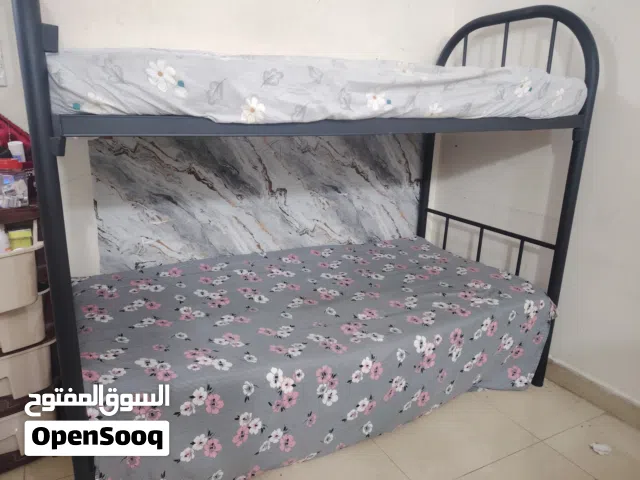 سرير طابقين العدد2 سعر الزوج 100 الف الزوجين 190 الف