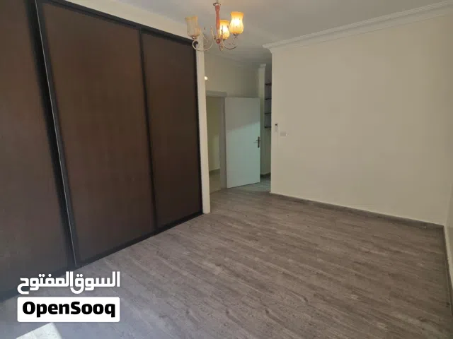 شقة للبيع في الجبيهة – ضاحية الرشيد (خربة مسلم)173متر بحاله ممتازه