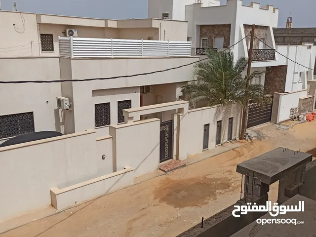 460 m2 5 Bedrooms Villa for Sale in Tripoli Al-Sabaa
