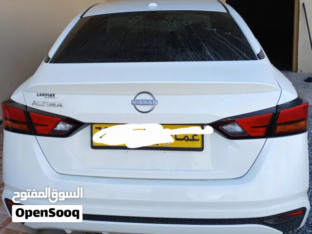 Used Nissan Altima in Al Batinah
