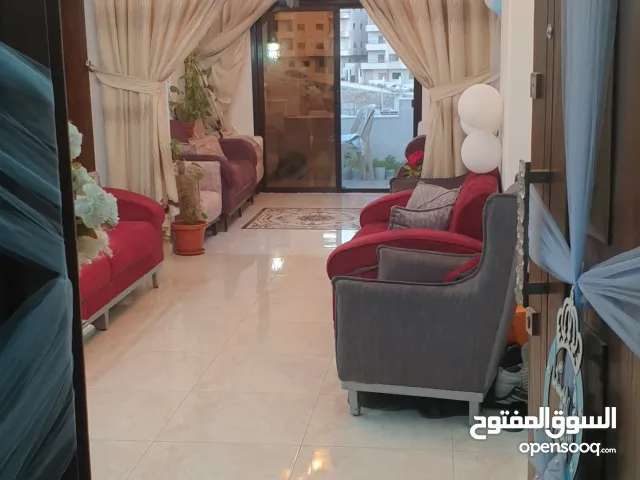 للبيع شقة سكنية مع تراس بقدسيا