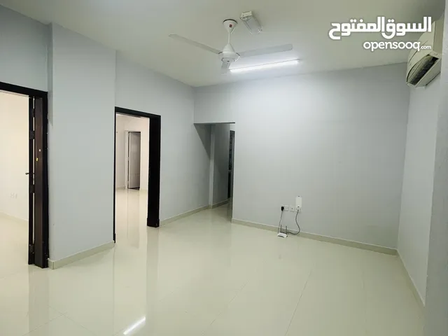 شقة 55 للإيجار للعـــوائل ف الخوض مع WIFI مجااااني من غرفتين وصالة