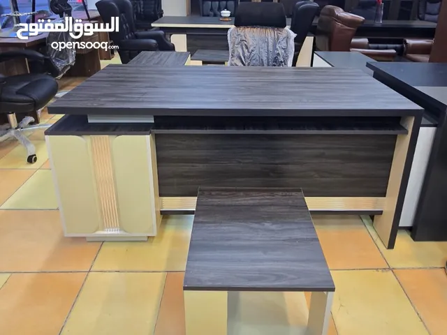 مكتب مدير قياس 180سم +جانبية +طاولة هديه مع كل مكتب