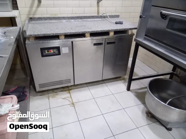 ثلاجة معجنات مستعملة