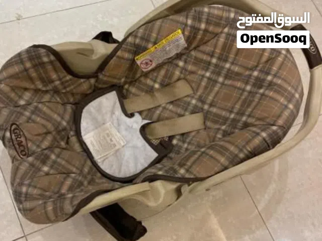 كرسي أطفال نضيف للبيع