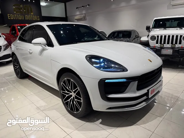 2022 PORSCHE MACAN