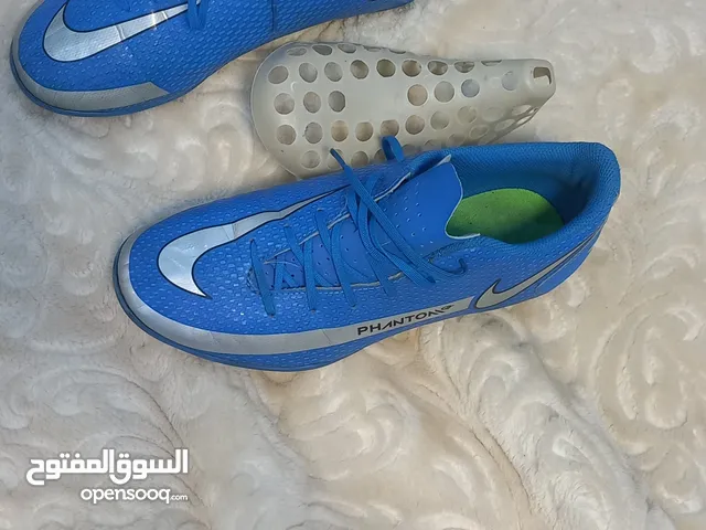 ستارز نايك فيت نام. اصلي. استعمل. أسبوع. واحد. فقط. السعر. الأصلي. 1200. تعال بعرك.مش اقل من80