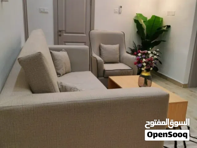 كنبة + كرسي كالجديد