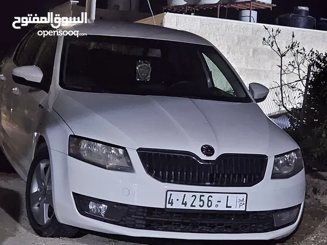 سكودا اوكتافيا 1600 جير عادي برايفت