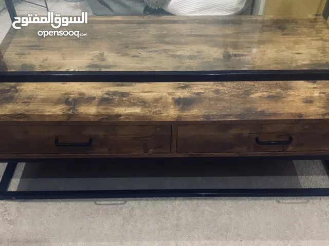 طاولة وسطية