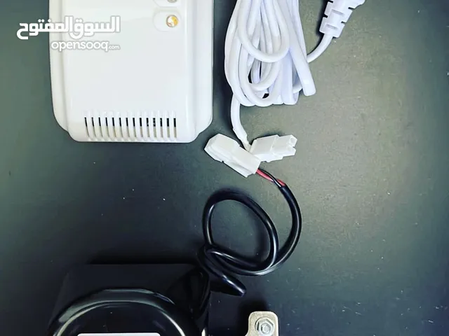 Gas detector with automatic shut off valve - كاشف الغاز