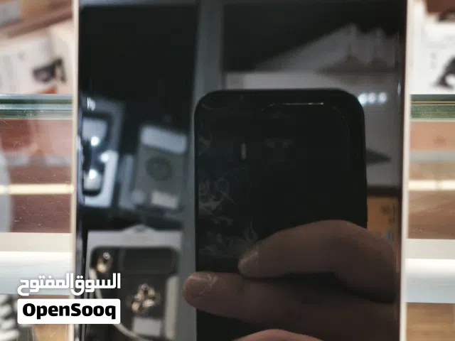 iphone 15 plus تخزين 256g لون اصفر بطارية 85% خالي من الخدوش بحالة الوكالة