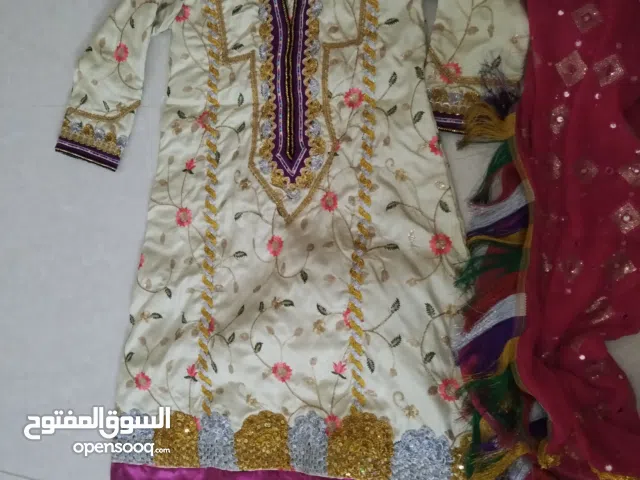 عمانيه خياطة يد للبيع