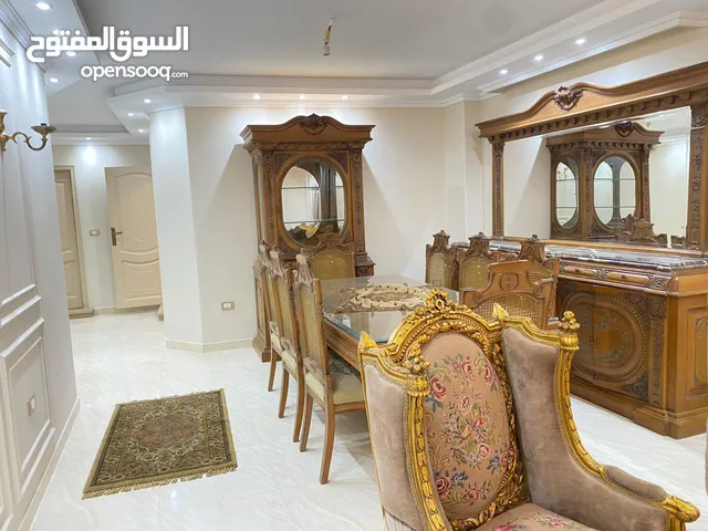 شقه مفروش للايجار باللوتس الجنوبيه علي التسعين الجنوبي امام سوديك والجامعه الامريكيه والخدامات