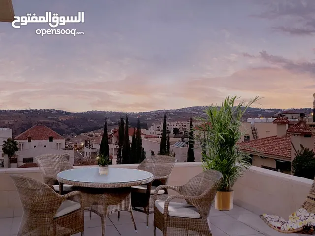 970m2 5 Bedrooms Villa for Sale in Amman Al Kursi
