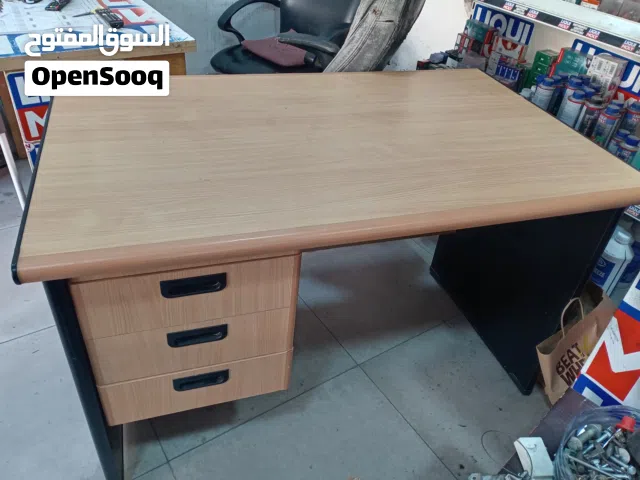 طاوله مكتب