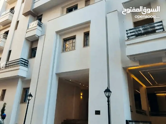 شقه سكنية  للبيع في طريق شوك تشطيب حديث.