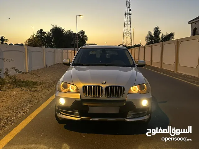 Bmw x5 v8 2009 gcc للبيع مالك اول من الوكاله ونظيفه جدا من غير حوادث