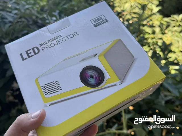 Mini LCD projector, very power efficient and small size with remote control!!