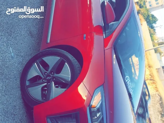 Sedan Hyundai in Salt