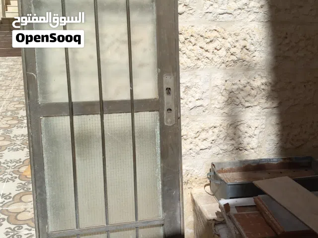 باب حديد خارجي