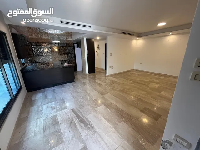 شقة فاخرة سوبر ديلوكس للبيع المستعجل في دير غبار مساحة 108 متر البيع بداعي السفر كاش فقط